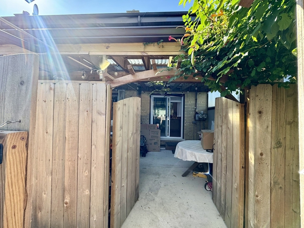 639 Maple Court - Photo 18