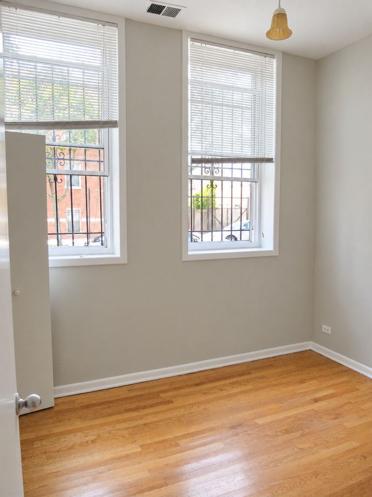 2158 W Erie Street - Photo 11