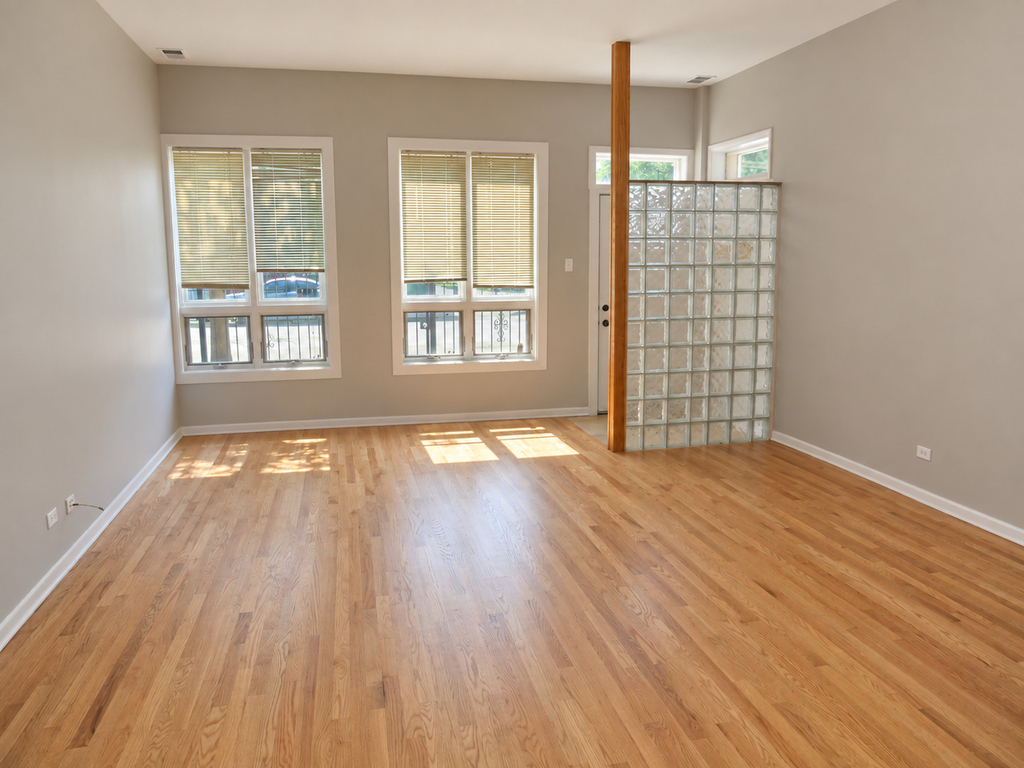 2158 W Erie Street - Photo 2