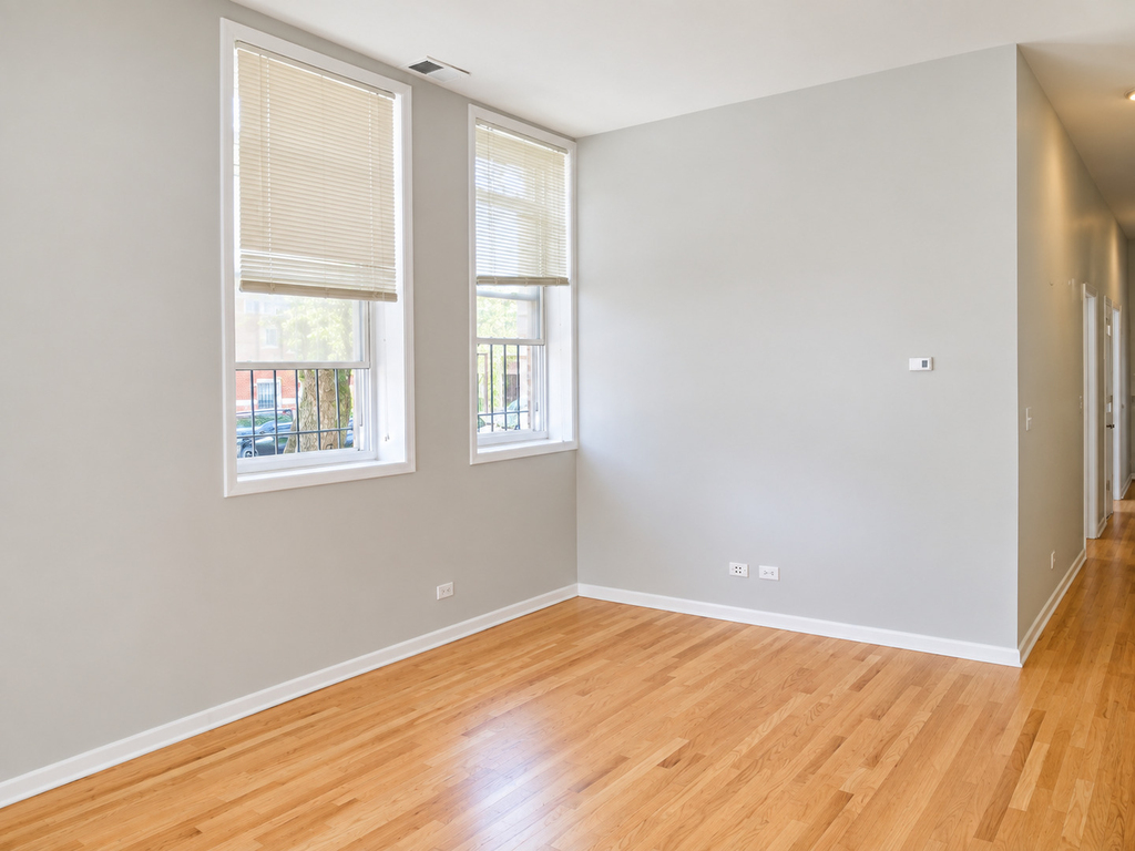 2158 W Erie Street - Photo 3