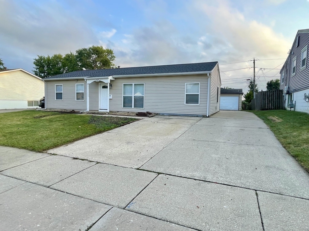 245 Healy Avenue - Photo 0