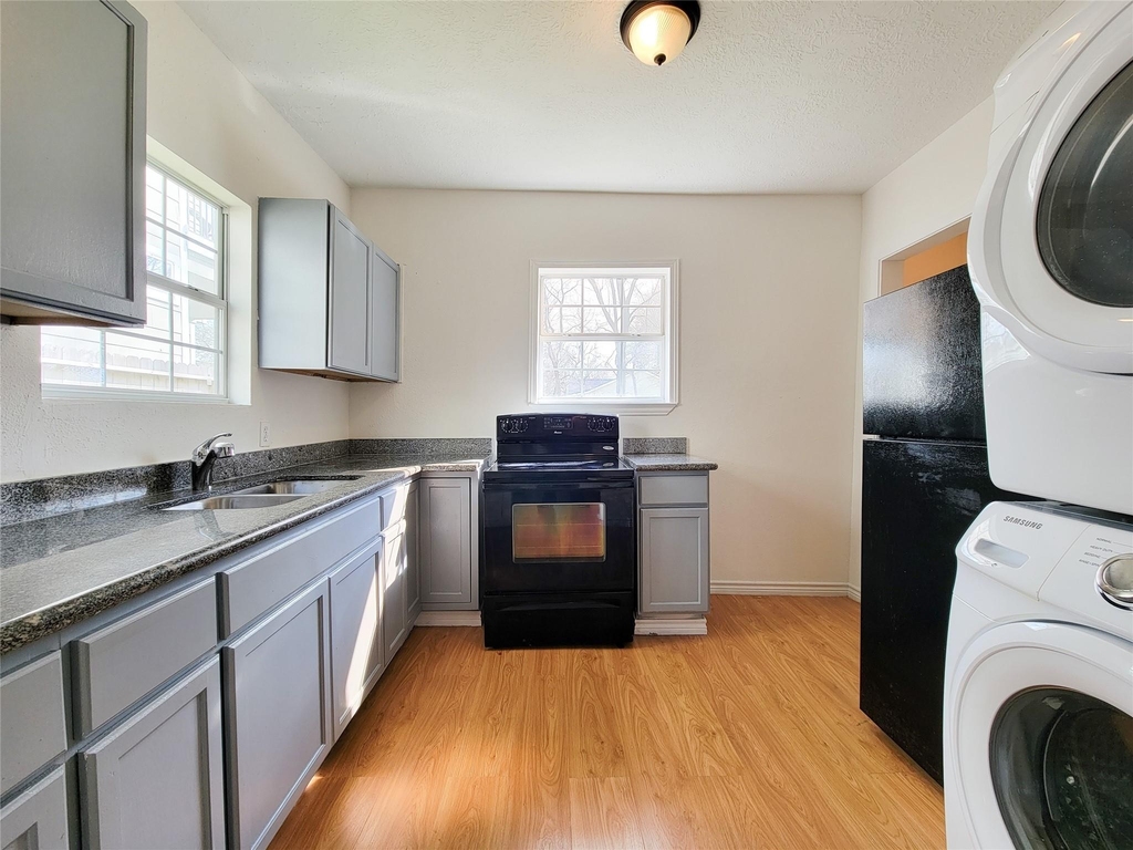 5106 Hershe Street - Photo 10