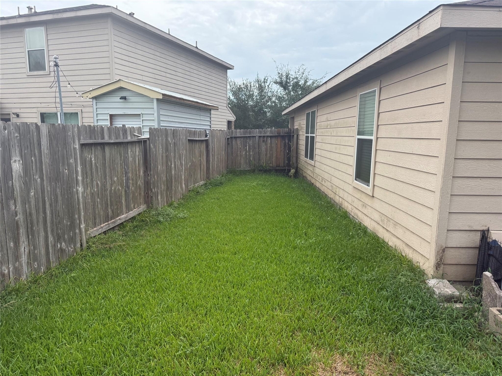 12711 Mystic Water Lane - Photo 14