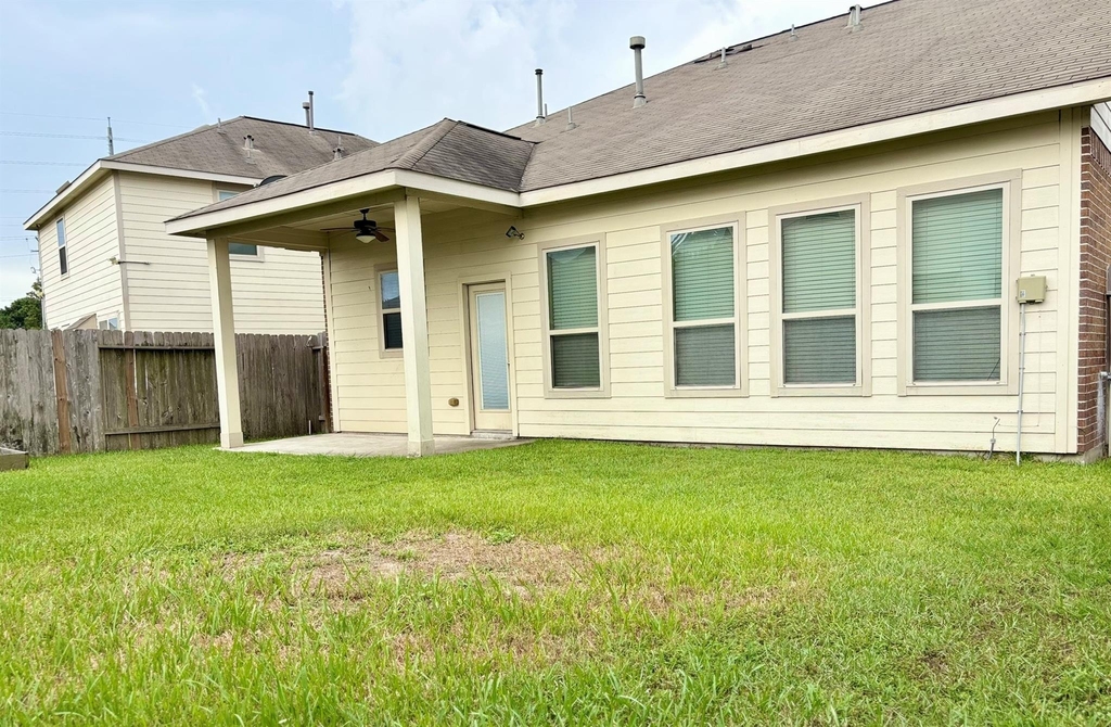 10914 Camarillo Court - Photo 45