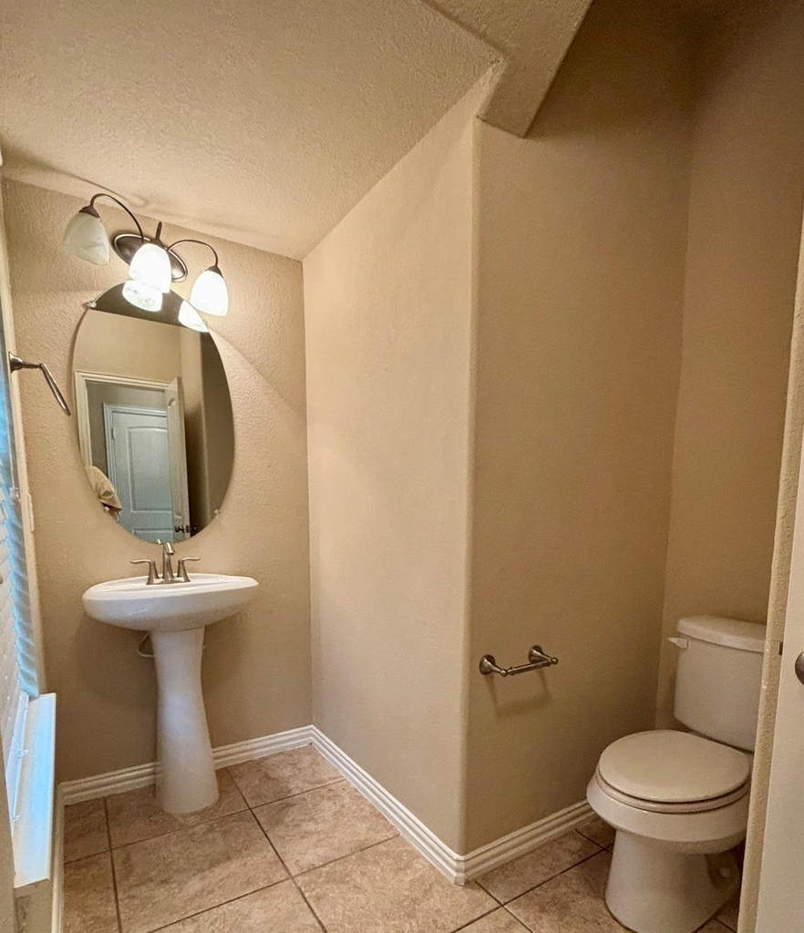 10914 Camarillo Court - Photo 4