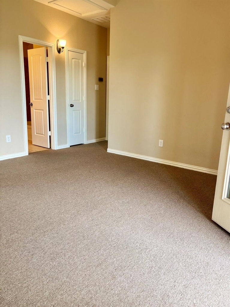 10914 Camarillo Court - Photo 26