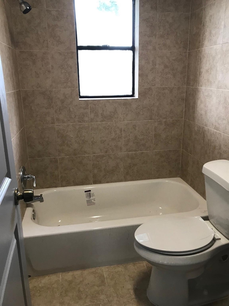 8717 Spaulding Street - Photo 9