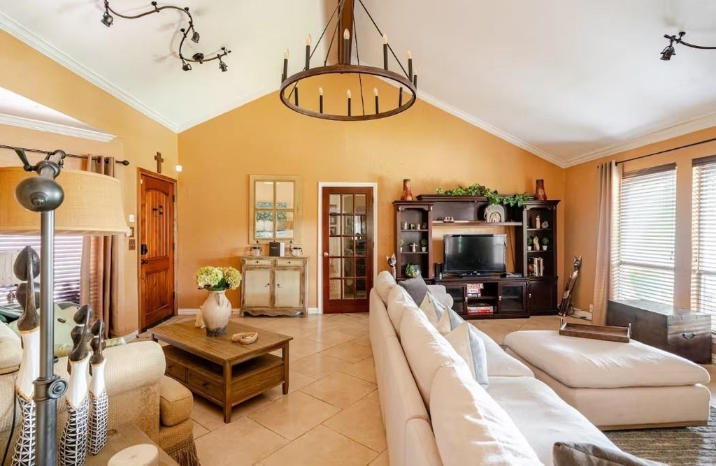 2526 Creekway Circle - Photo 16