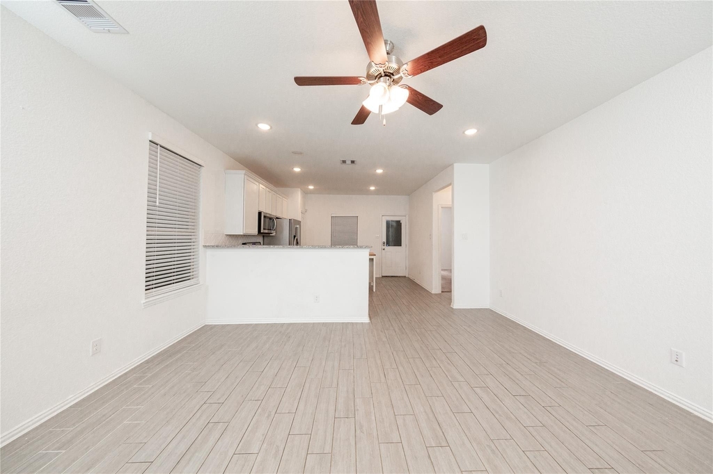 31206 Whitfield Court - Photo 6