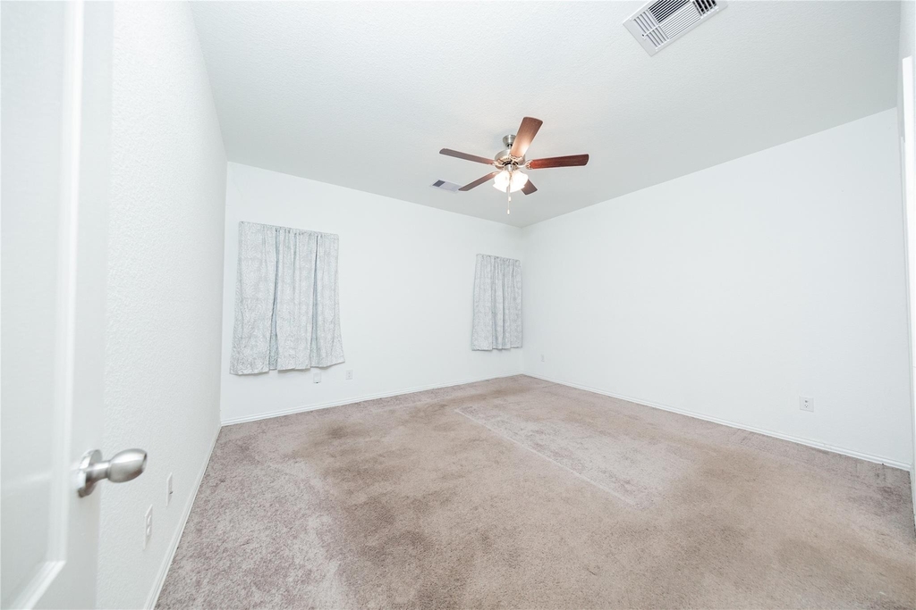 31206 Whitfield Court - Photo 10