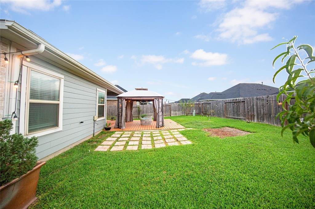 31206 Whitfield Court - Photo 22