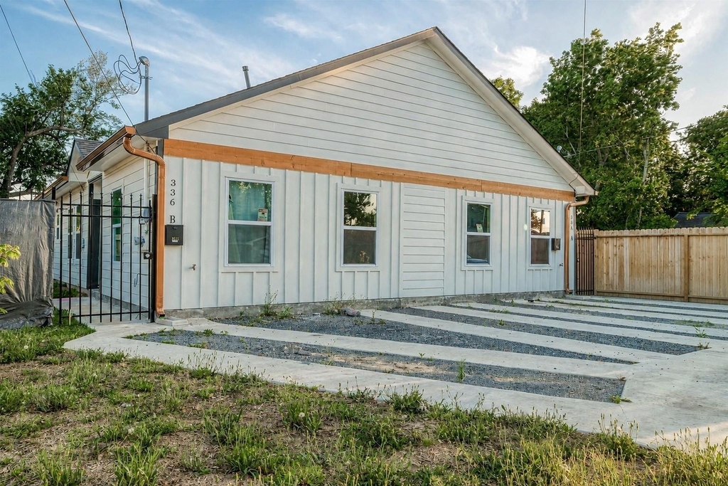 336 De Haven Street - Photo 3