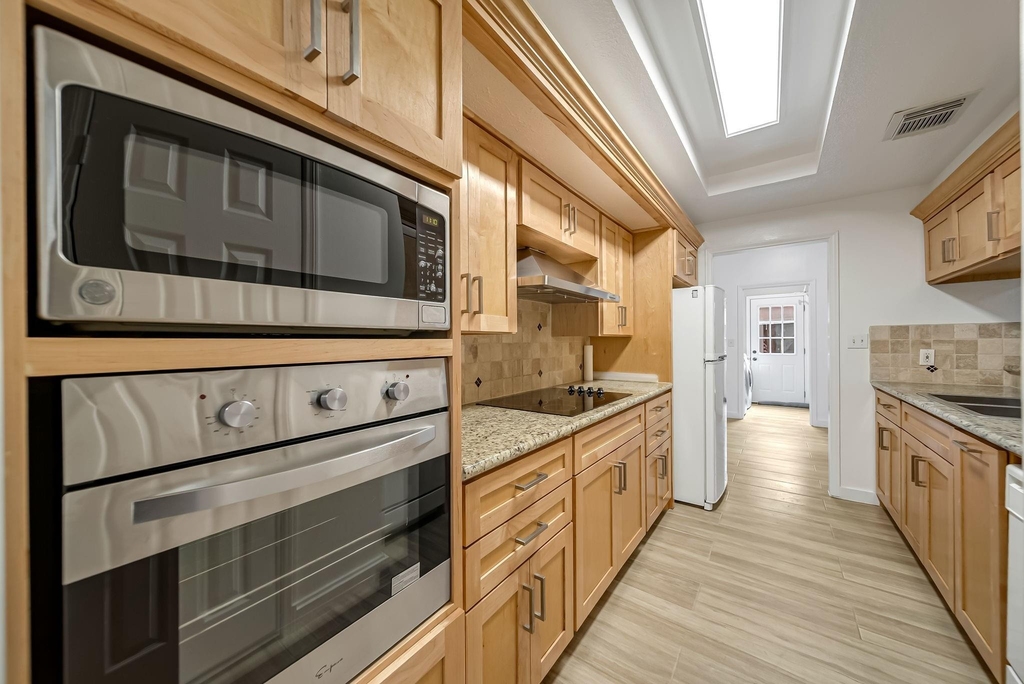 10732 Briar Forest Drive - Photo 6