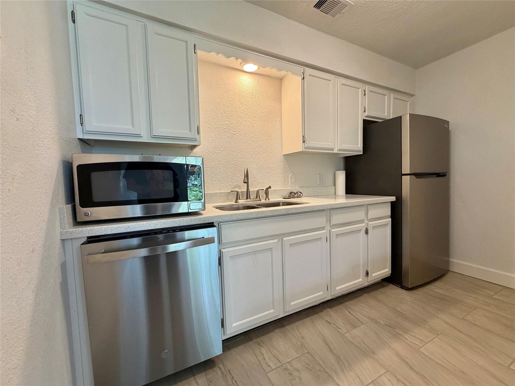 1412 N Avenue Q - Photo 12