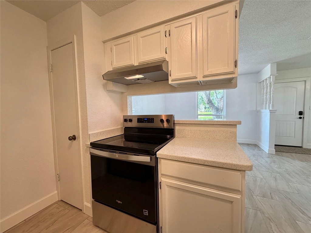 1412 N Avenue Q - Photo 10
