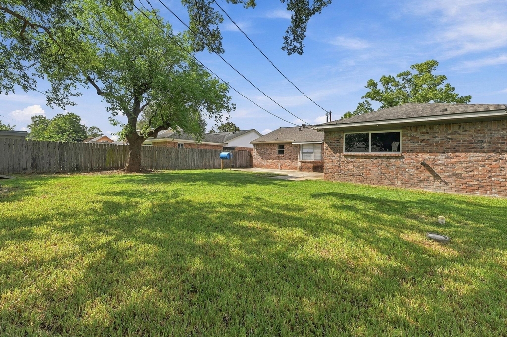 8339 Carvel Lane - Photo 16