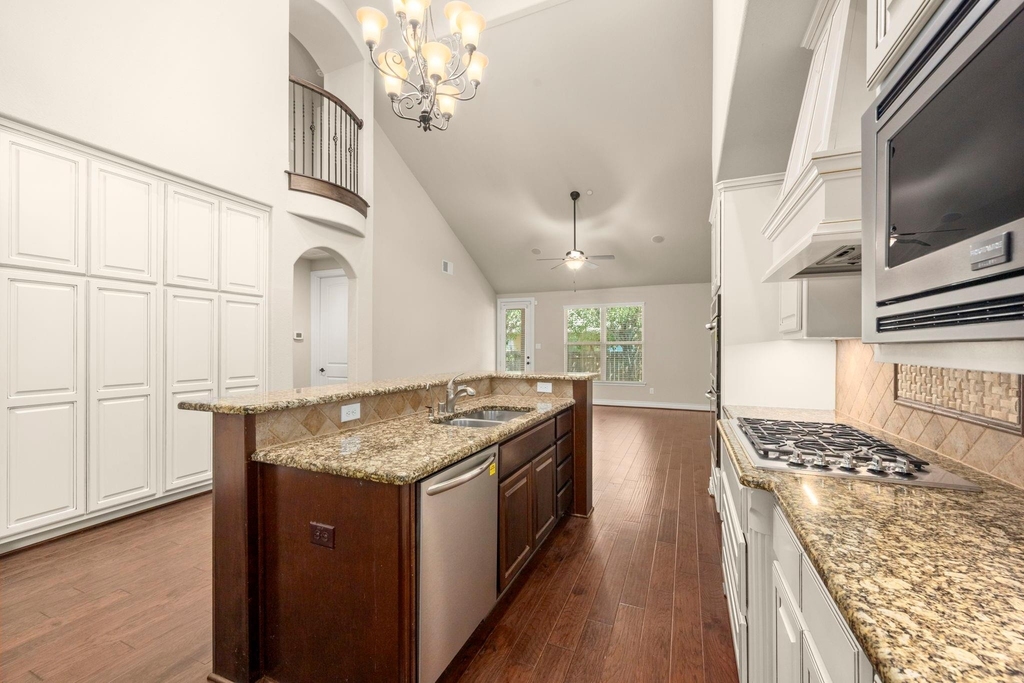 9026 Centennial Drive - Photo 7