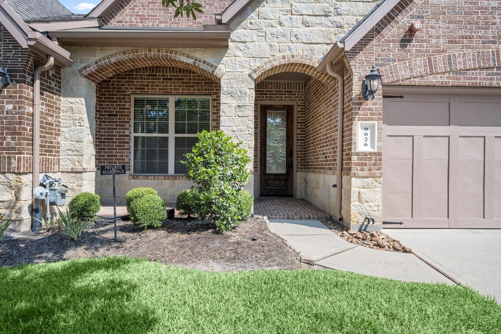 9026 Centennial Drive - Photo 2