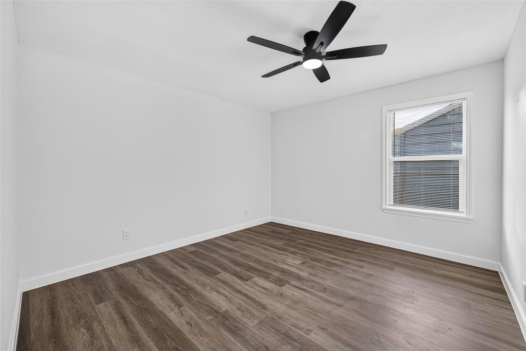 2909 Tarpey Avenue - Photo 9