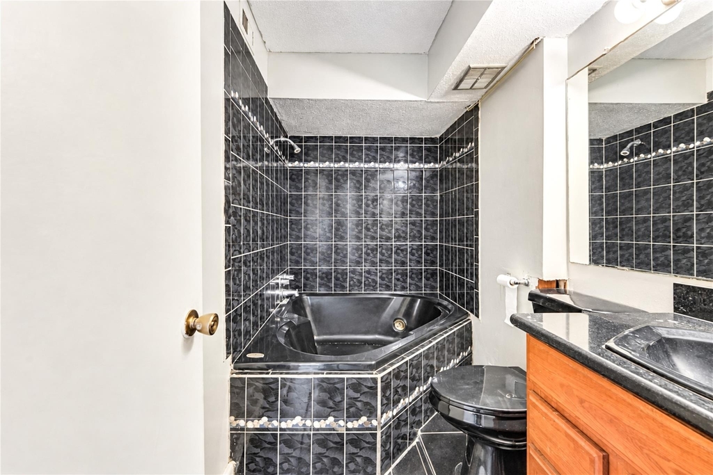 6606 De Moss Drive - Photo 34