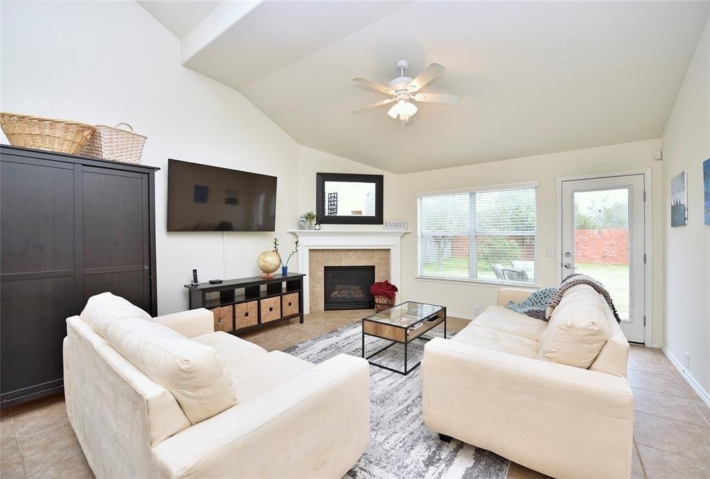 7215 Ravenswood - Photo 5