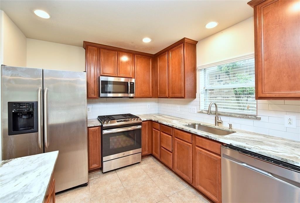 7215 Ravenswood - Photo 10