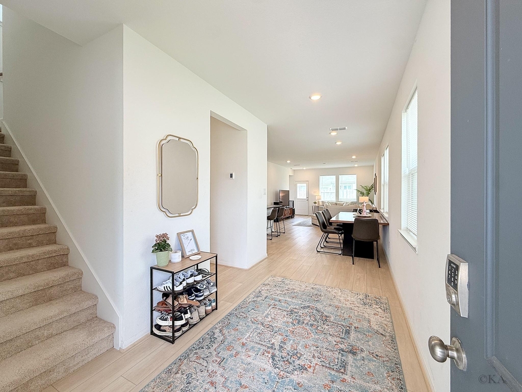 2706 Hollow Alpine Way - Photo 2