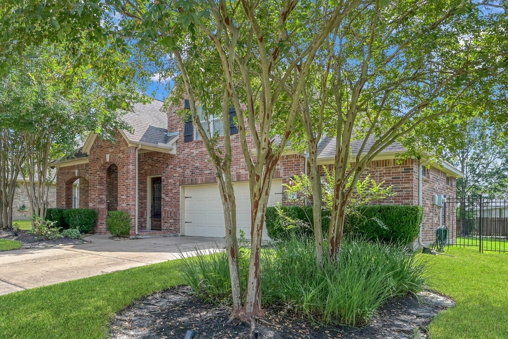 158 S Vershire Circle - Photo 1