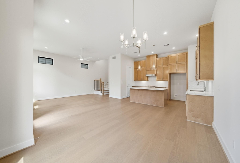 1713 Bologna Lane - Photo 2