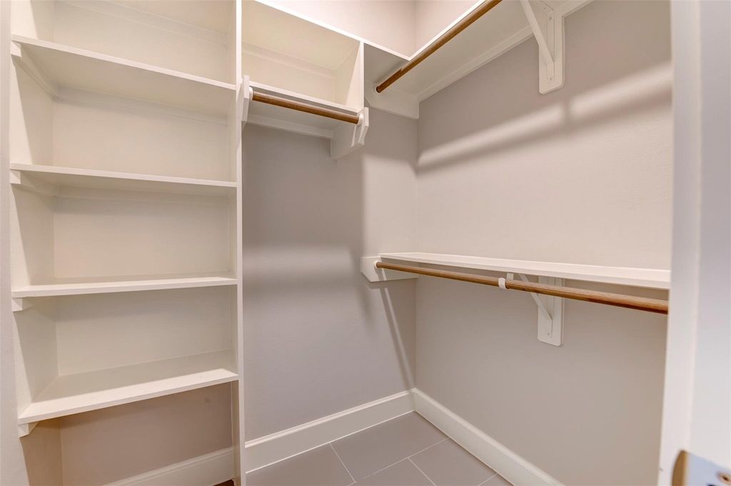 954 Fisher Street - Photo 25