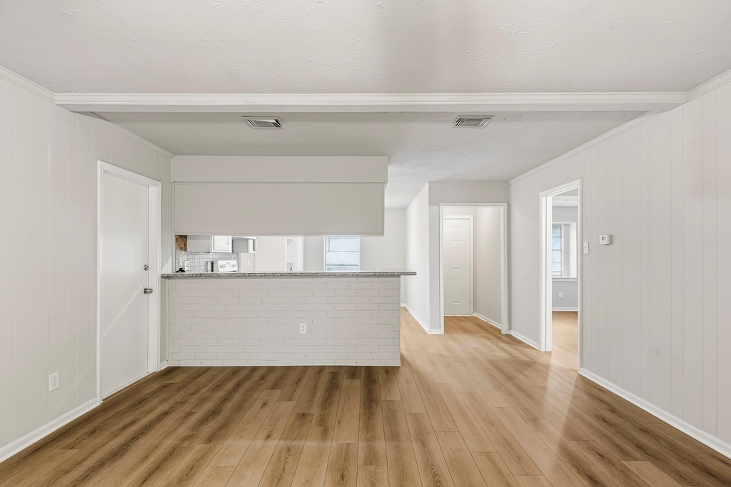9347 Colleen Road - Photo 4