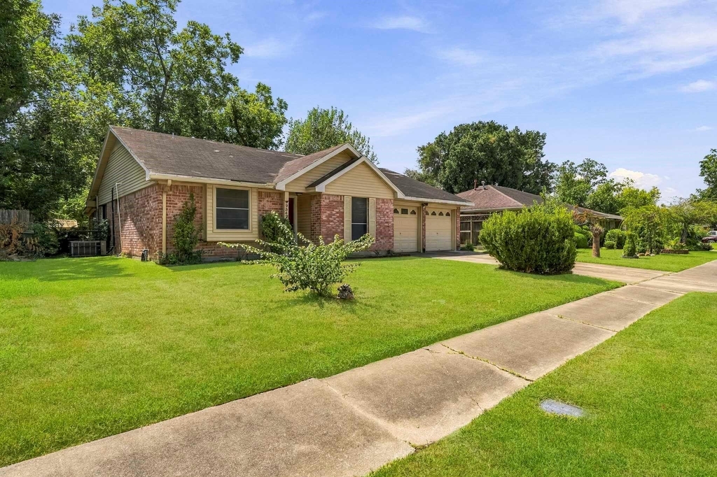 9347 Colleen Road - Photo 1