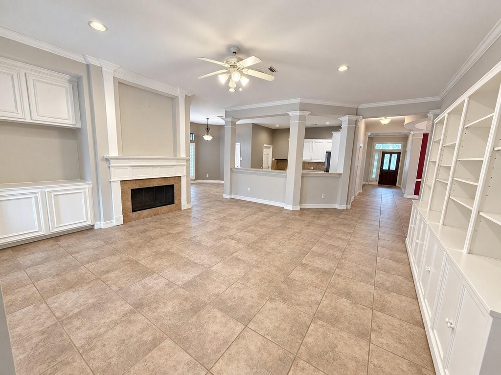 1062 Cayman Bend Lane - Photo 4