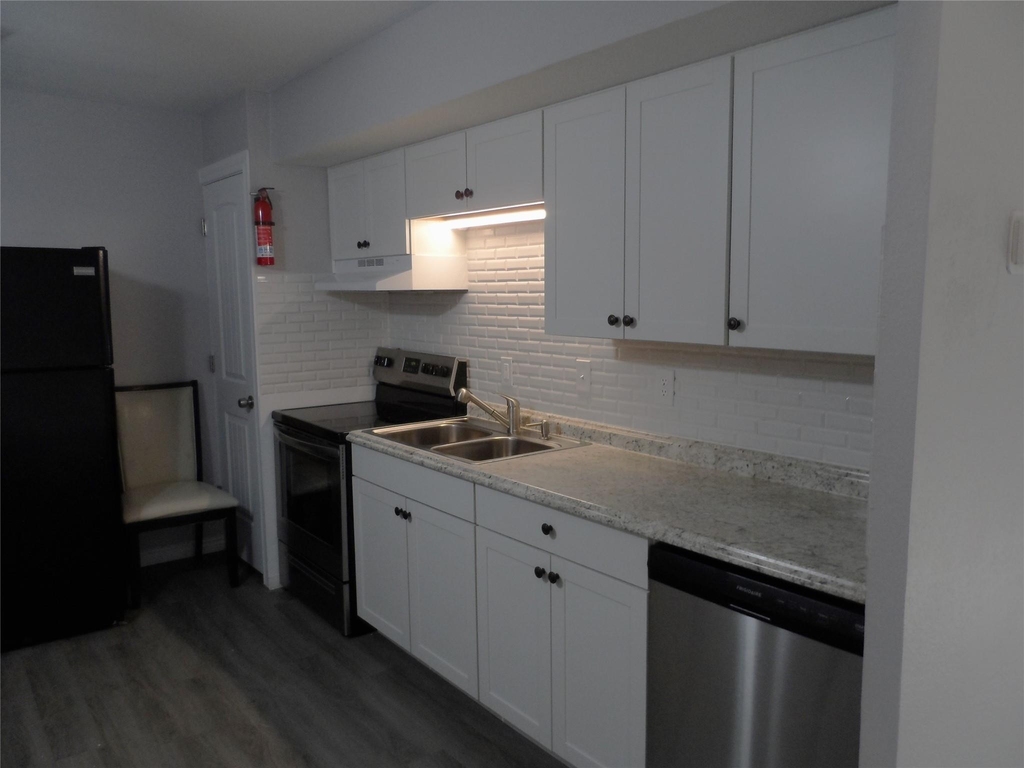 12900 Walden Road - Photo 4