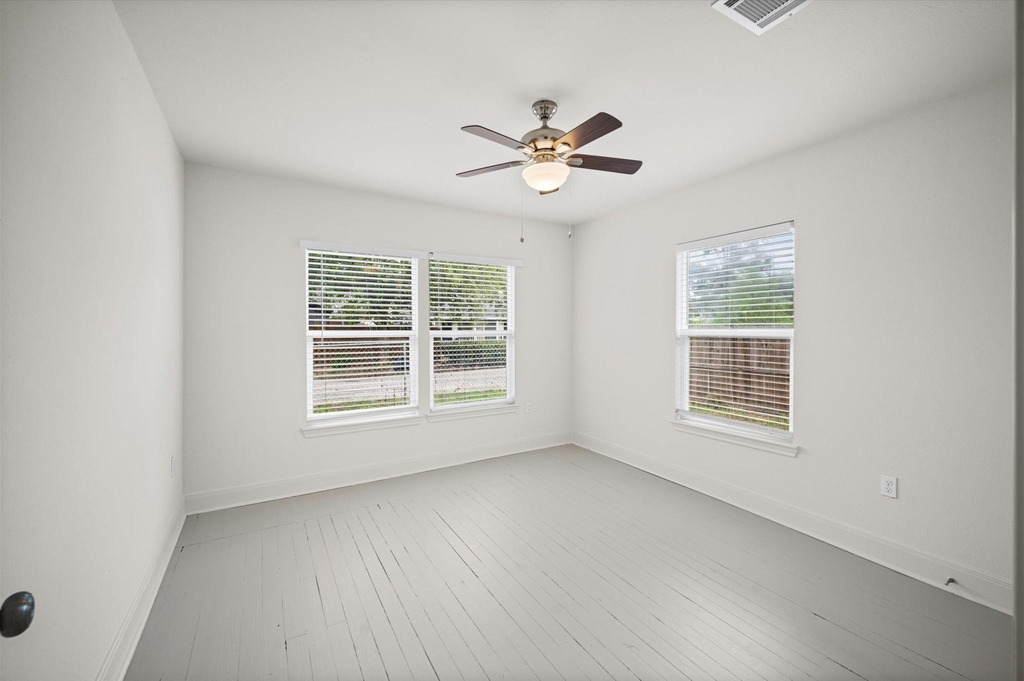 4602 Coke Street - Photo 9