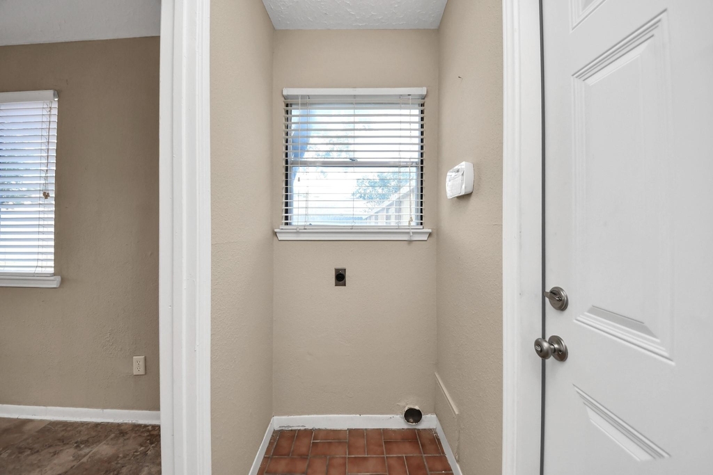 22502 Deville Drive - Photo 37