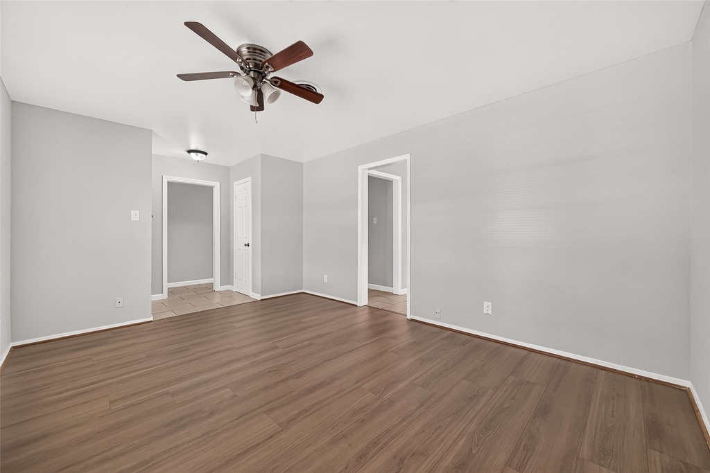 7214 Tours Street - Photo 6