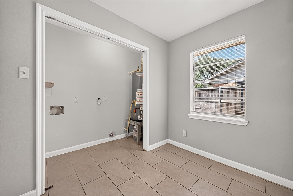 7214 Tours Street - Photo 12