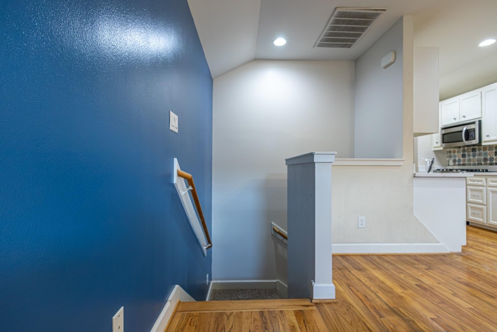 5941 South Loop E - Photo 9