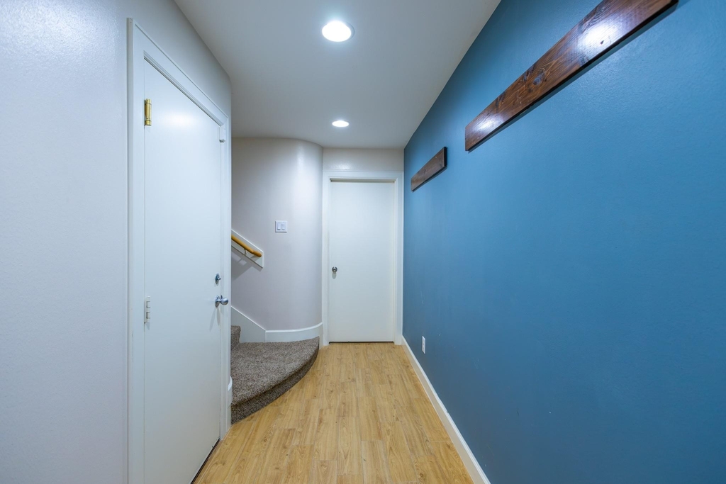 5941 South Loop E - Photo 6