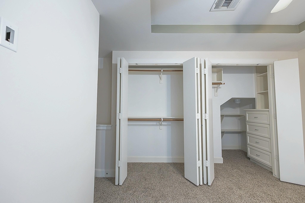 5941 South Loop E - Photo 31