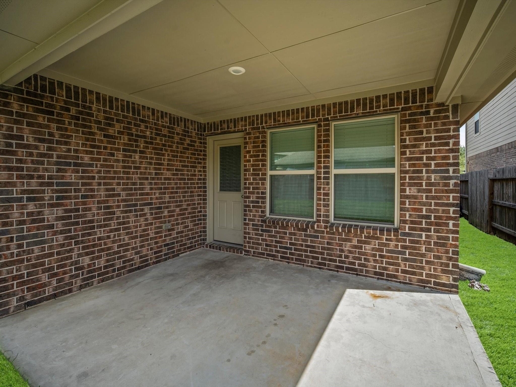 8915 English Manor Drive - Photo 28