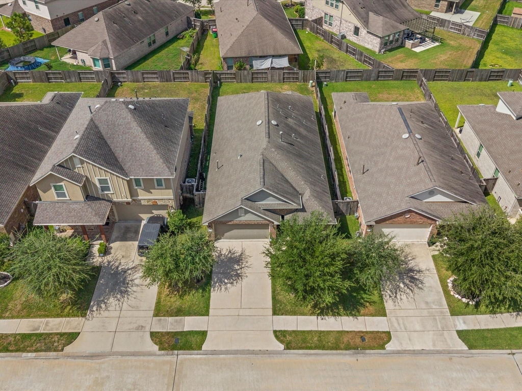 8915 English Manor Drive - Photo 32