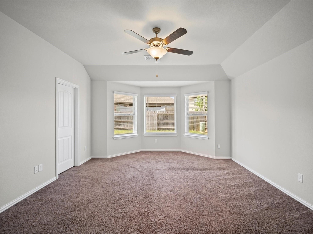 8915 English Manor Drive - Photo 14
