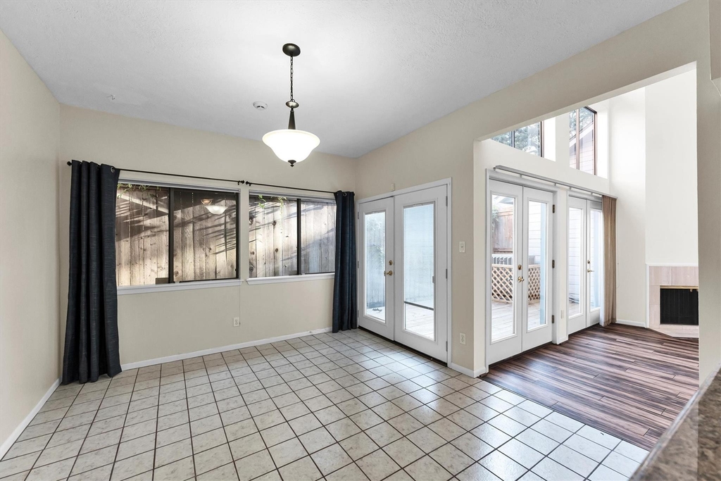 109 W 10th Street W - Photo 5