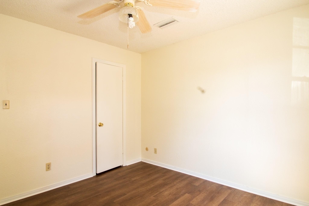 4039 Erby Street - Photo 2