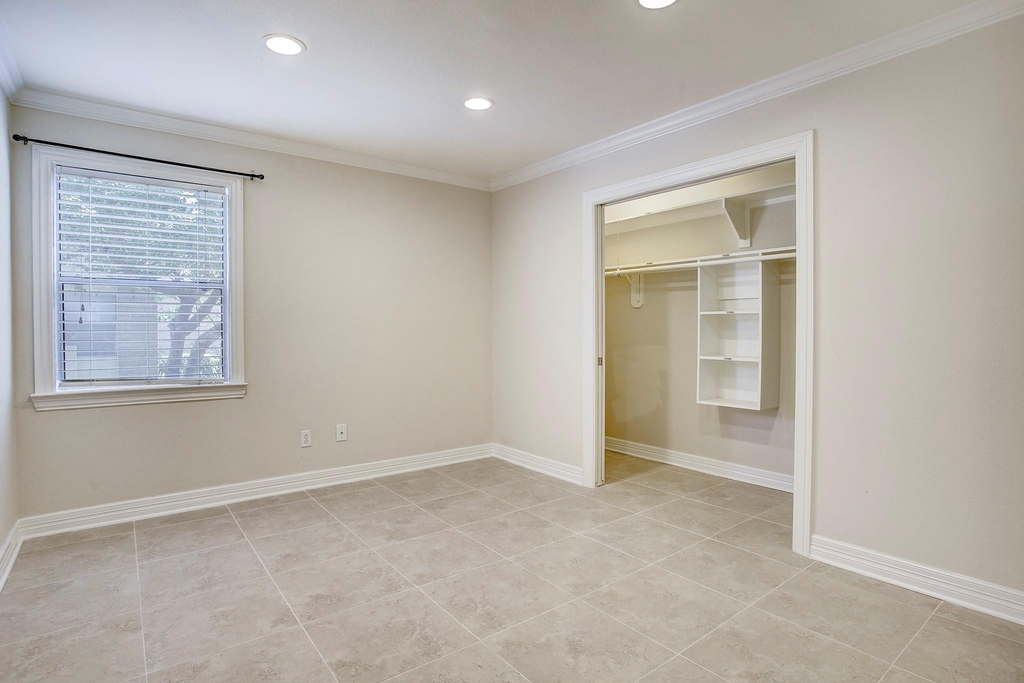3131 Cummins Street - Photo 7
