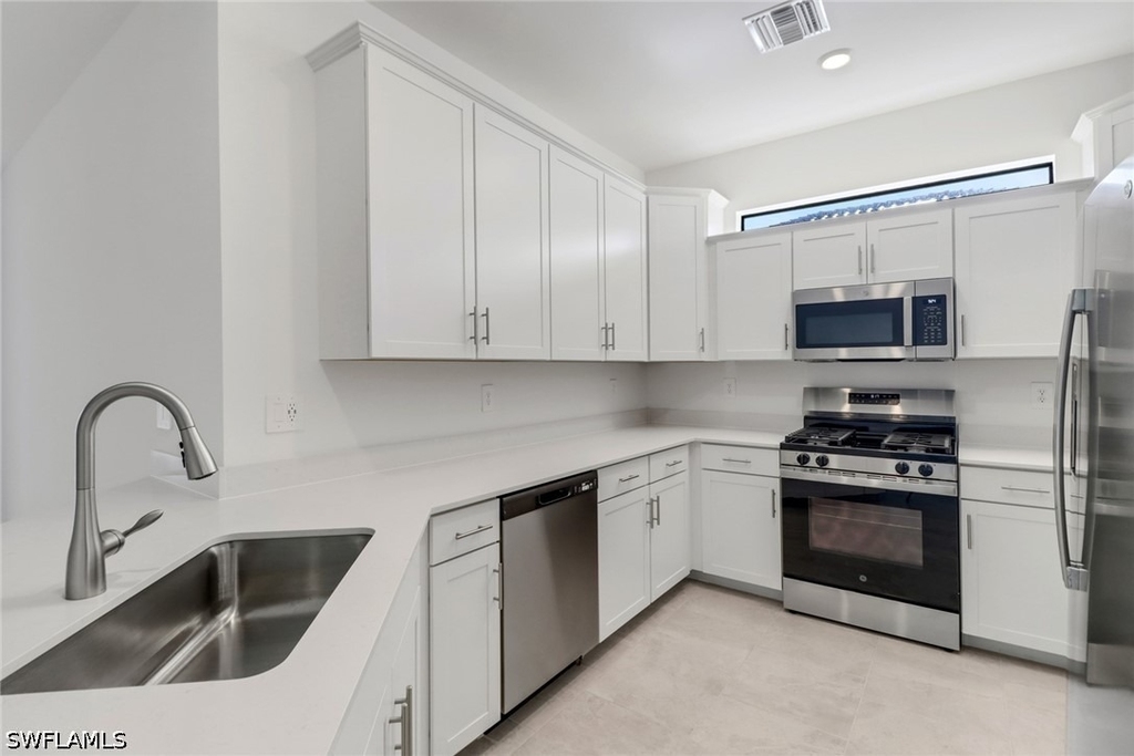 19728 Hinkley Drive - Photo 3