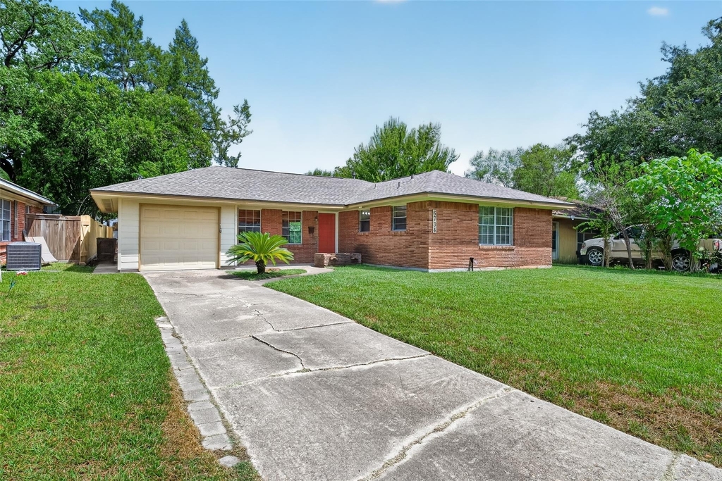 6734 Sharpcrest Street - Photo 2