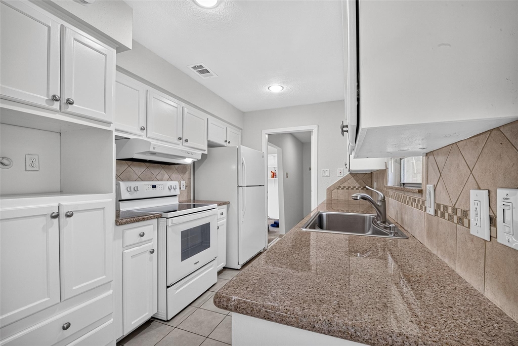 6734 Sharpcrest Street - Photo 17
